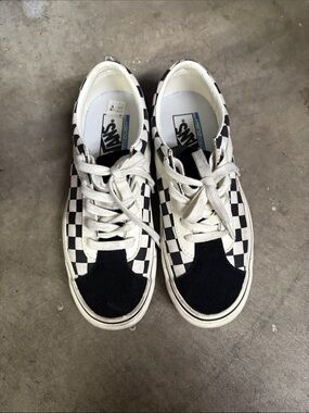 Vans Checkerboard Skate Shoes - Black & White